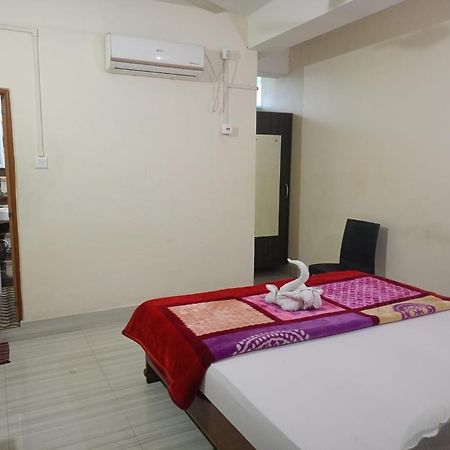 Hotel Kaziranga Holidays Экстерьер фото