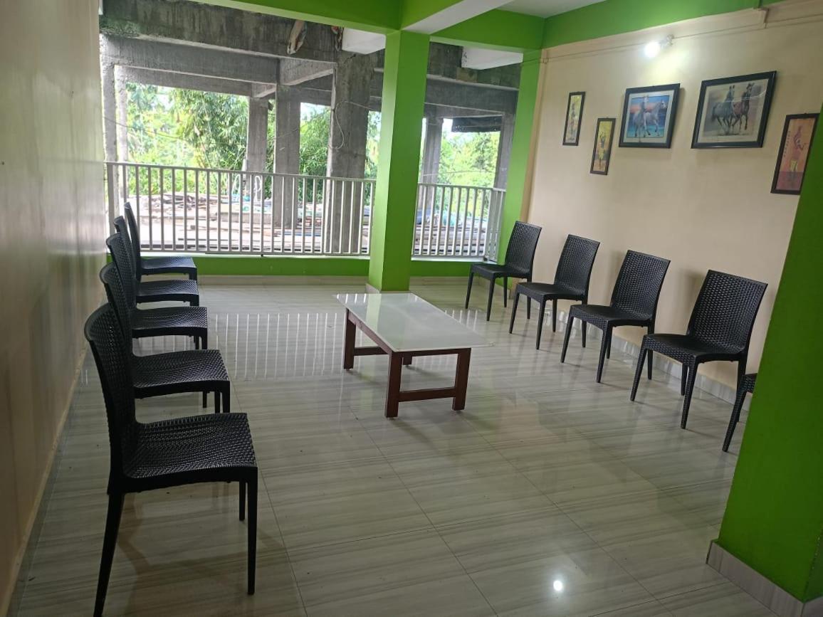 Hotel Kaziranga Holidays Экстерьер фото